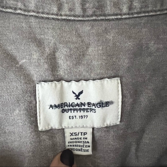 AEO Womens Distressed Denim Button Down Top Gray Size XS - Picture 10 of 12